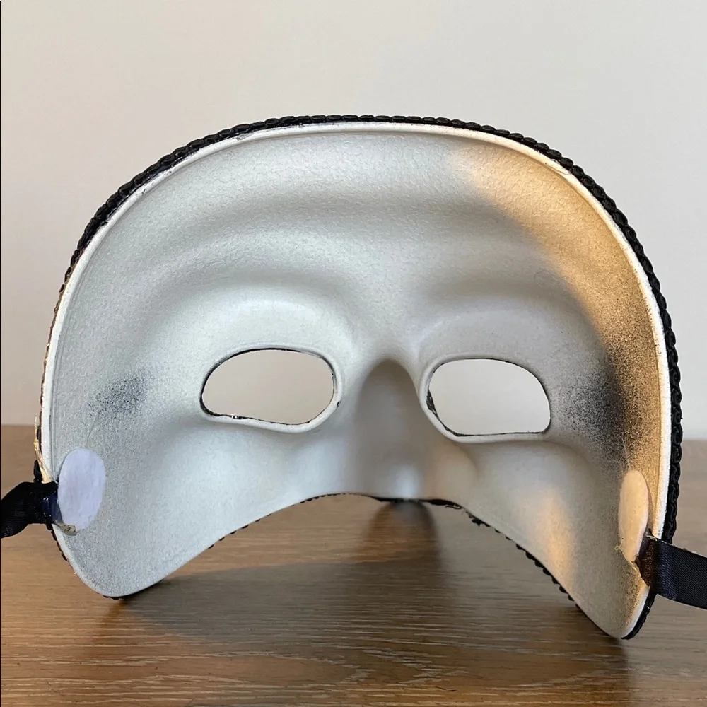 Black and Gold Venetian/Masquerade Mask